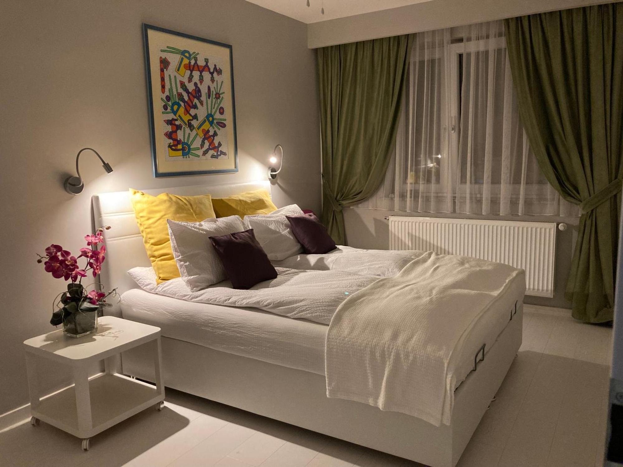 Apartamentul Max, Practic Si Confortabil Oradea Luaran gambar