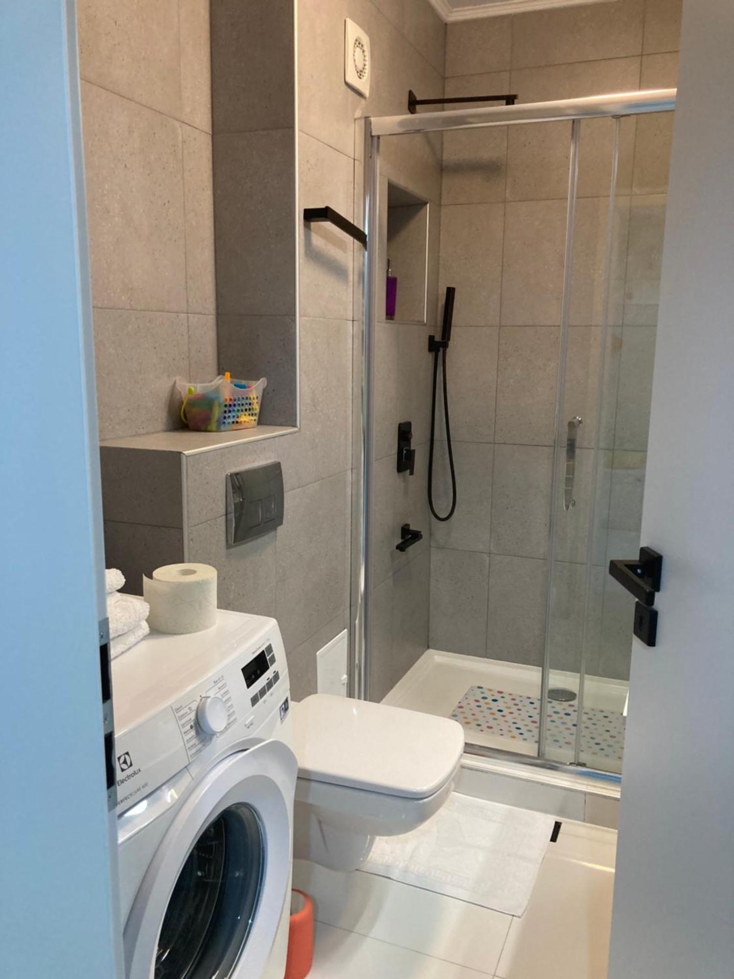 Apartamentul Max, Practic Si Confortabil Oradea Luaran gambar